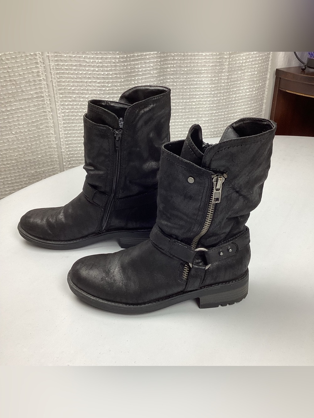 Carlos By Carlos Santana Seth Black Faux Leather Moto Boots Women’s Size 8.5 - Picture 3 of 8